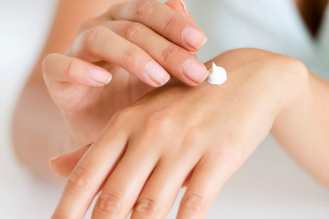 Crema CBD para tatuajes: El bálsamo de extractos naturales
