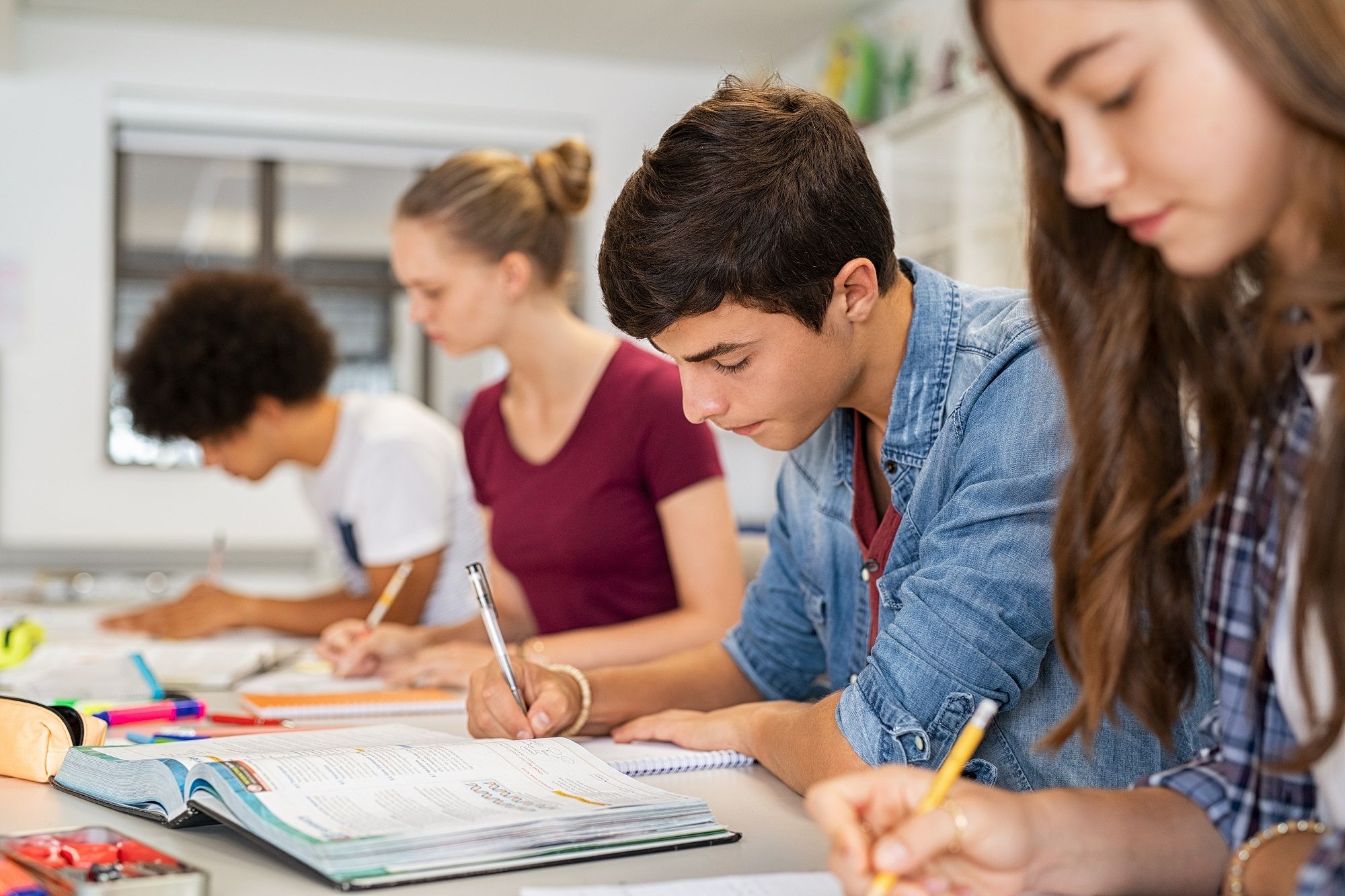 5 de cada 10 jóvenes preuniversitarios optan por una correcta alimentación para mantener la forma física y bienestar emocional