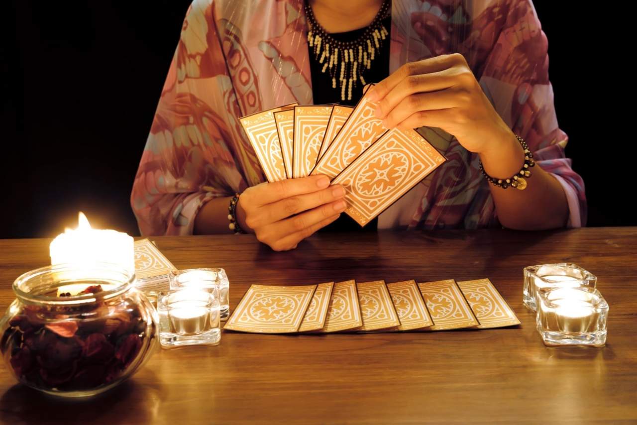 Tarot por la vidente Luz María