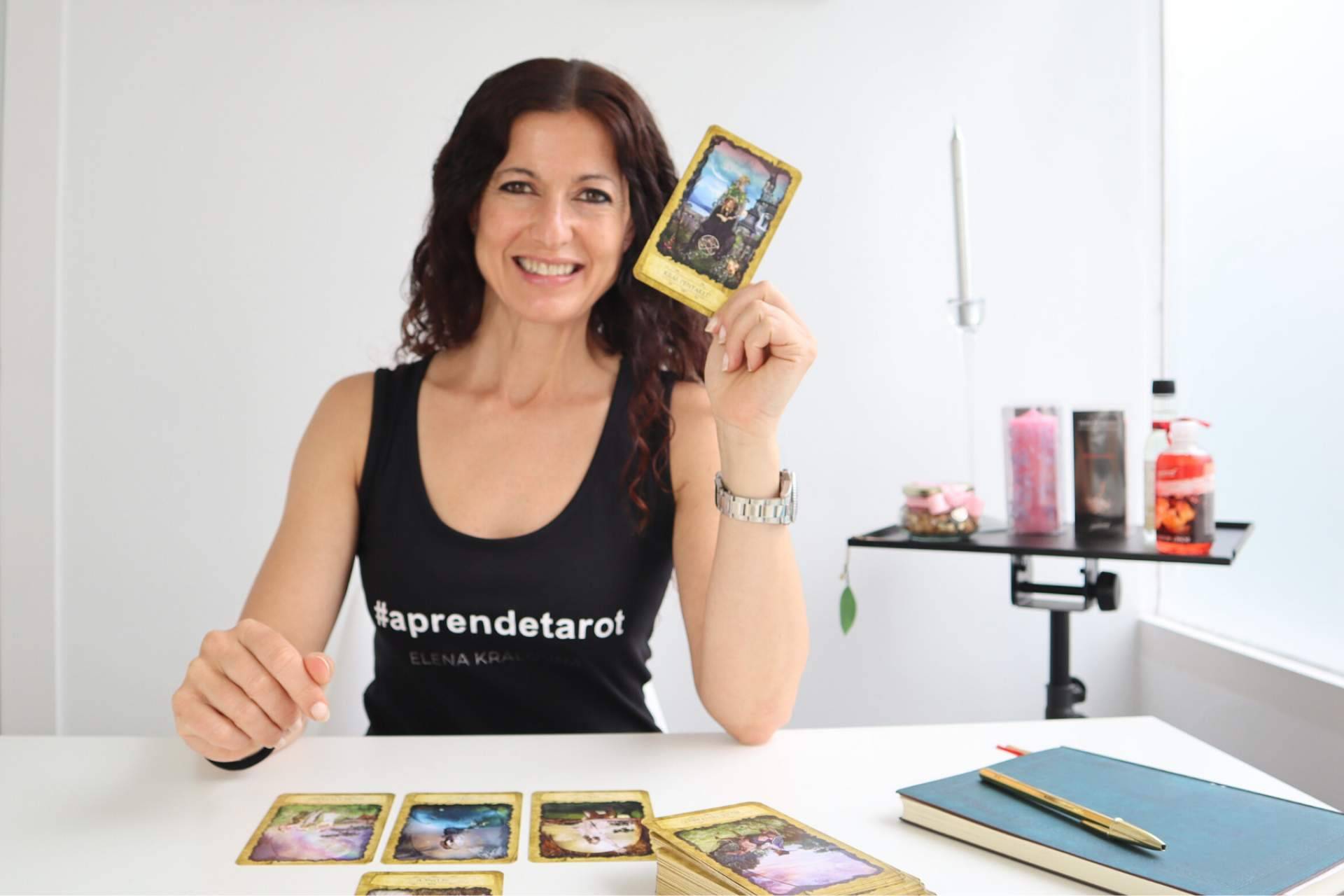 Las posibilidades que ofrece la lectura de tarot con Elena Královna