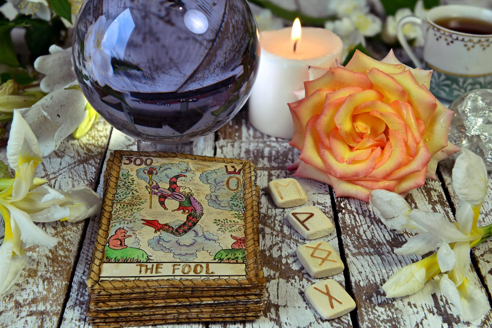 Tarot del amor y videncia en el Tarot de Luz María
