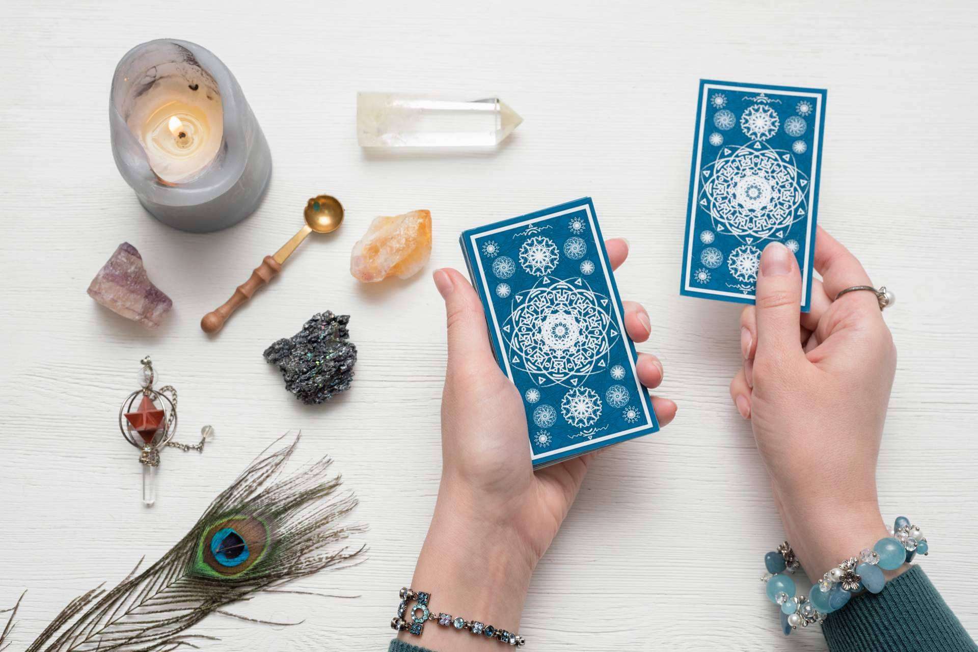 ¿Por qué las personas recurren al tarot gratis?, por Leotarot