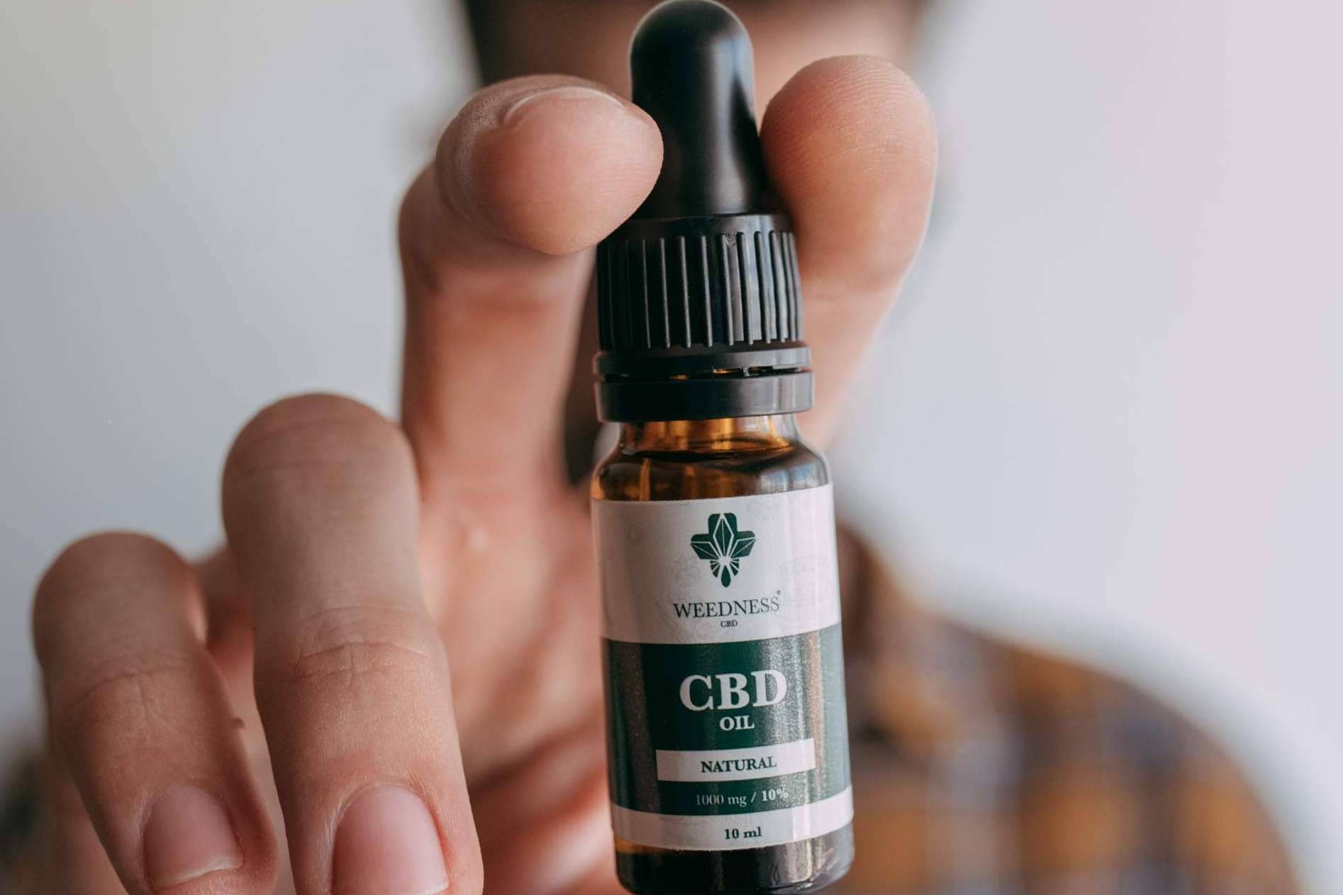 Weedness CBD expone las propiedades del aceite de CBD como antiinflamatorio
