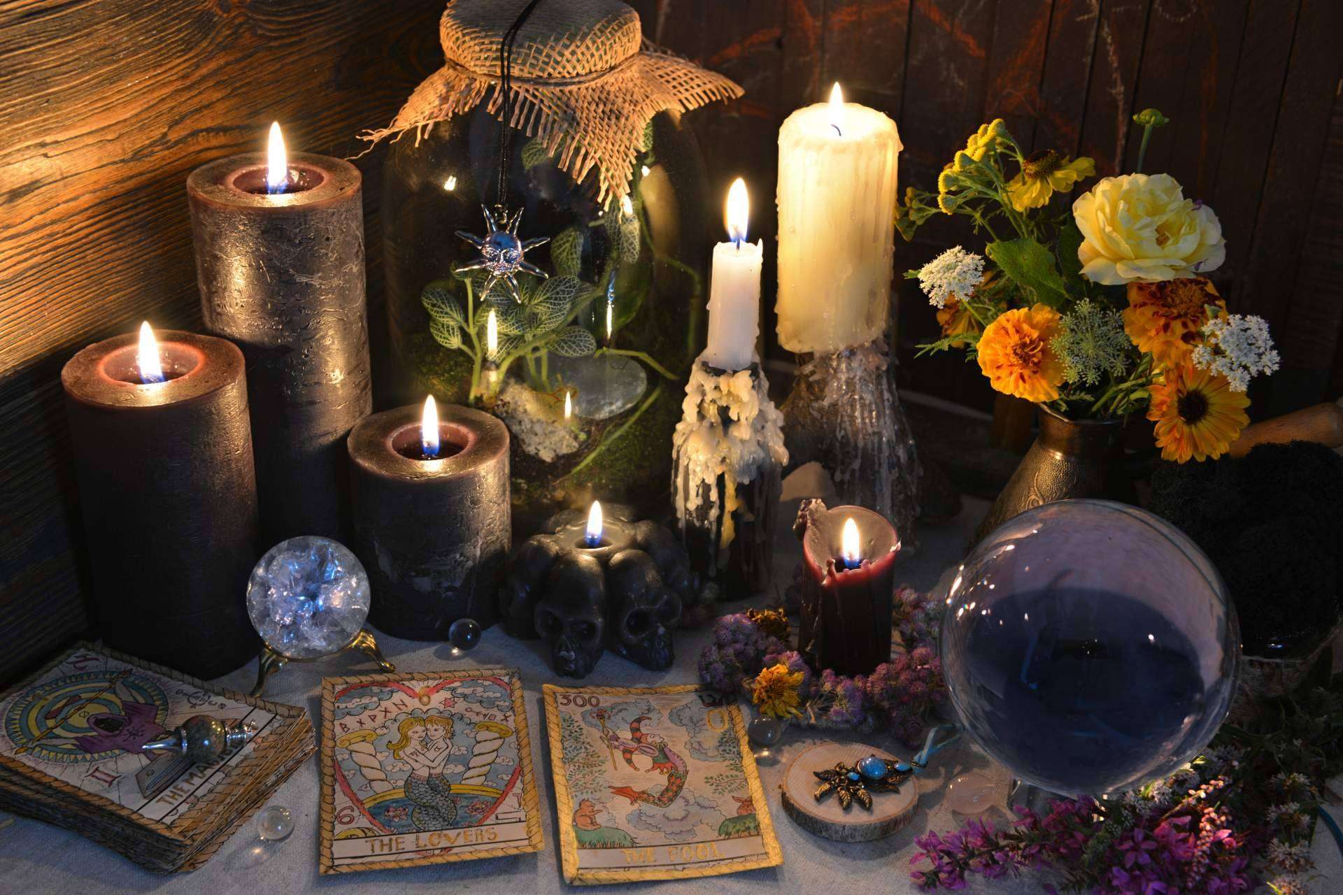 Las ventajas de adquirir barajas del tarot de las tiendas esotéricas online en Madrid
