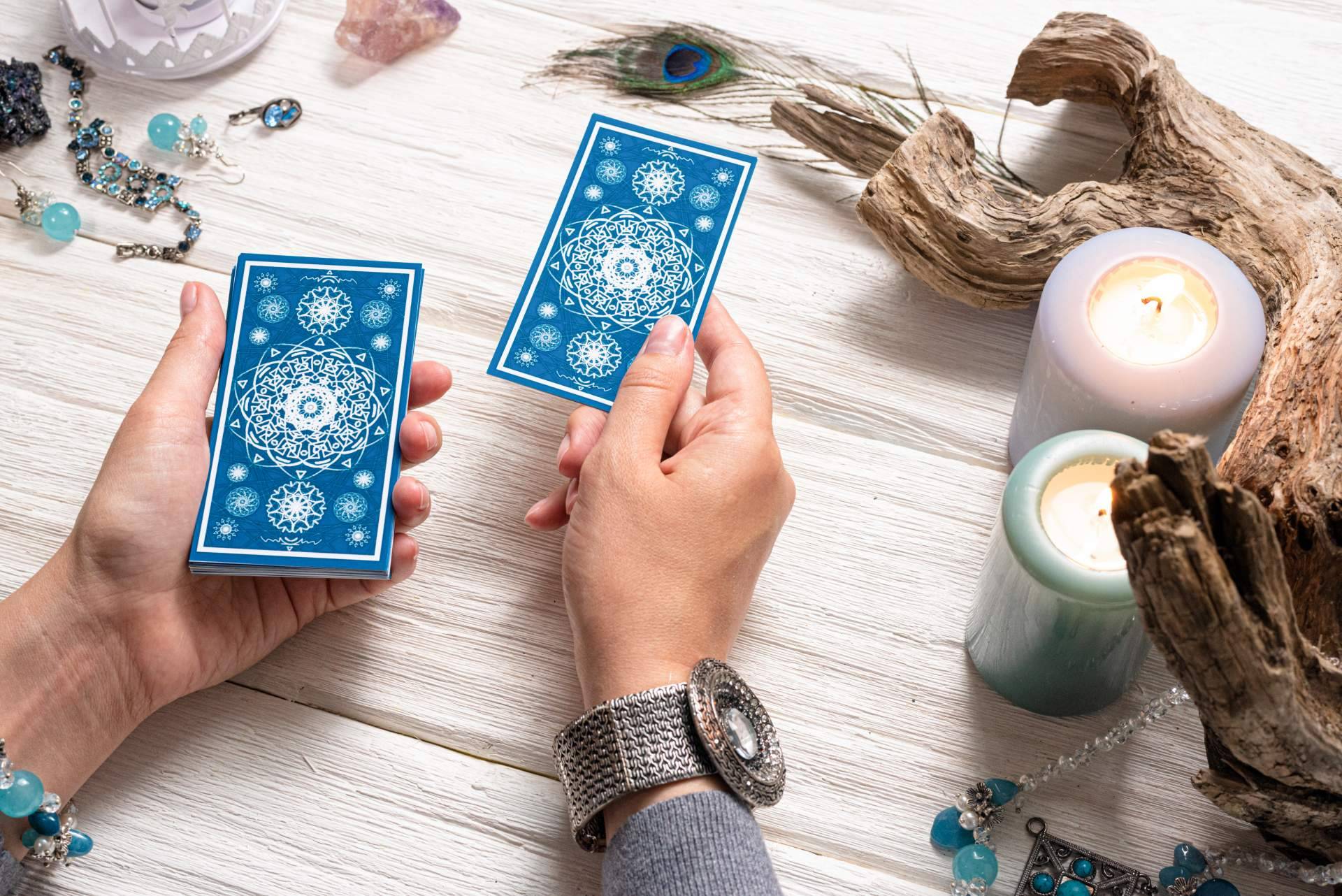 ¿Por qué el Tarot económico del Tarot de las Meigas es cada vez más solicitado?