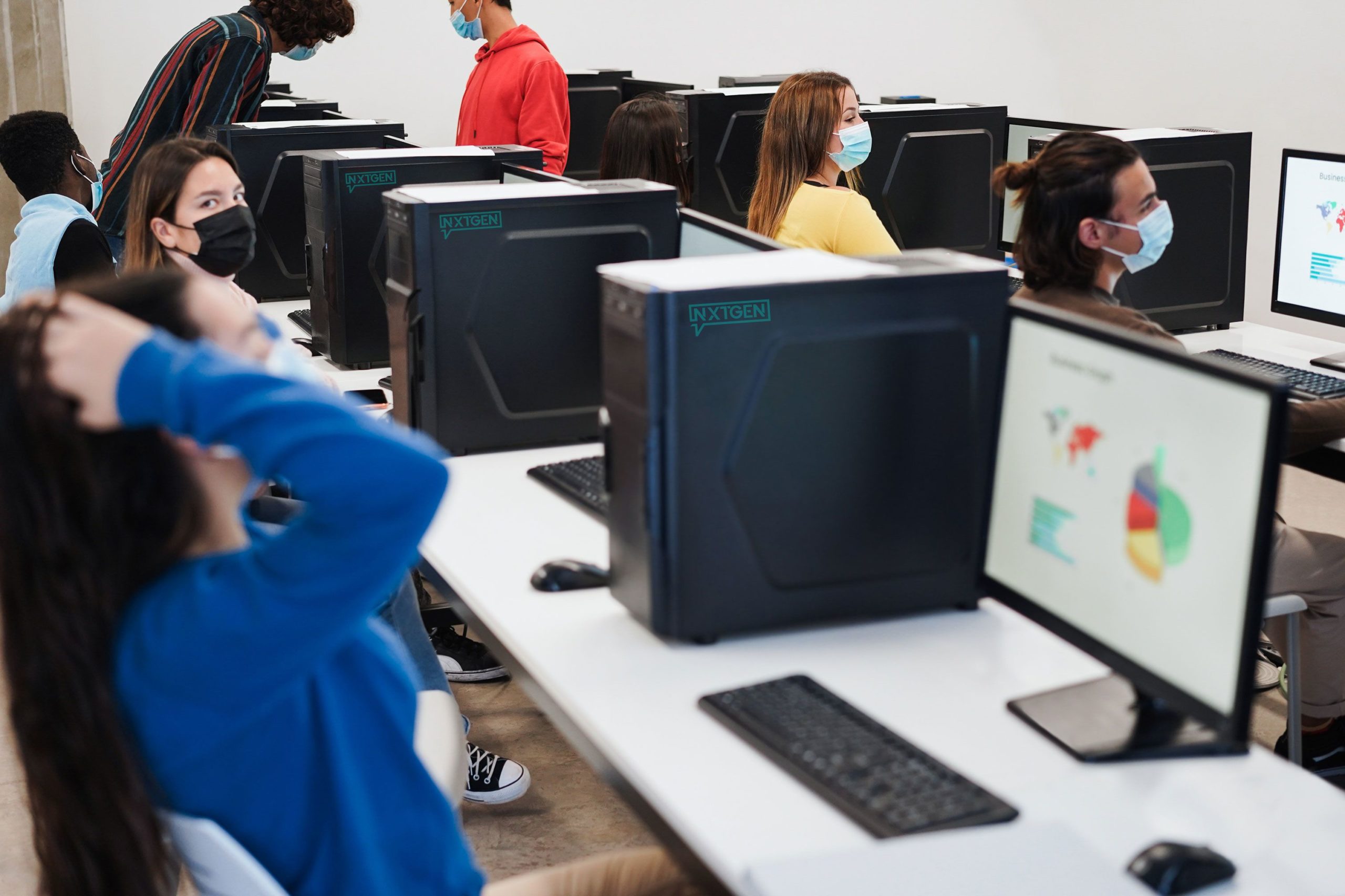 Los estudiantes podrán especializarse en carreras tecnológicas de alta demanda gracias a Bosonit y NxtGen