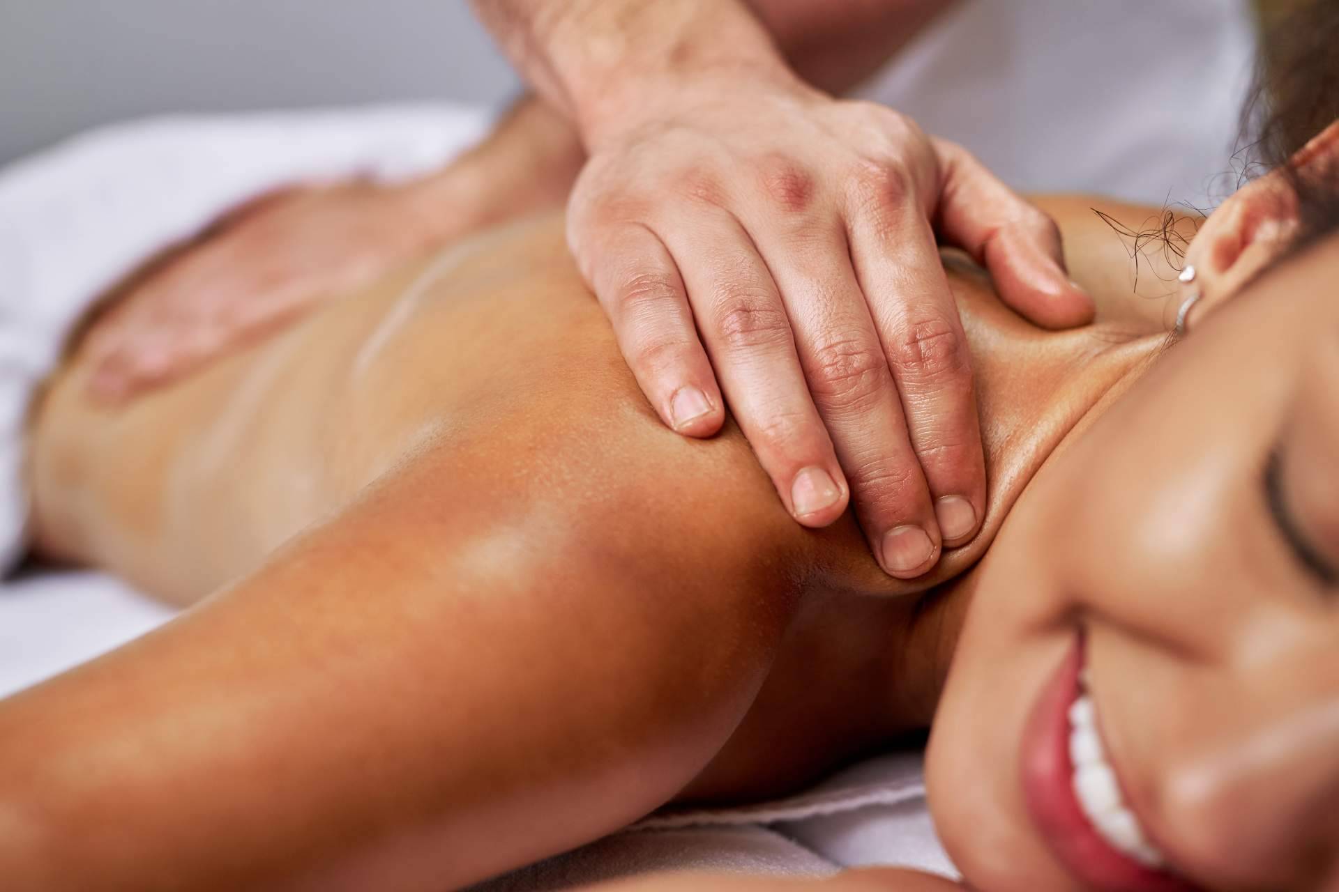 Tratar el dolor en Ayurveda Medicina Natural con las terapias corporales indoloras