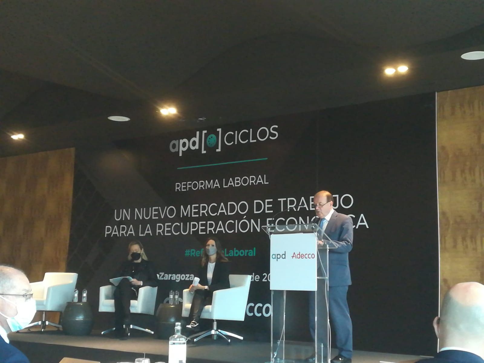 "En los dos últimos meses se ha visto premiada la contratación indefinida por primera vez en mucho tiempo en los datos aragoneses"