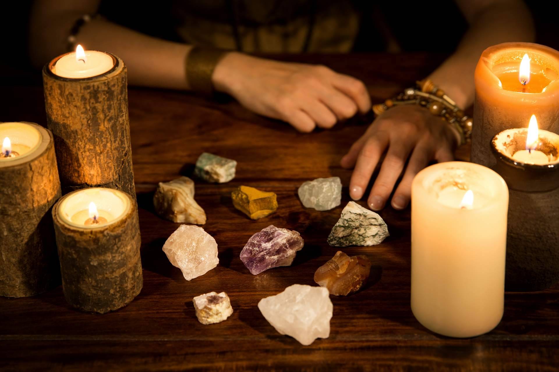 Los beneficios del tarot por chat, según Manuela Moreno