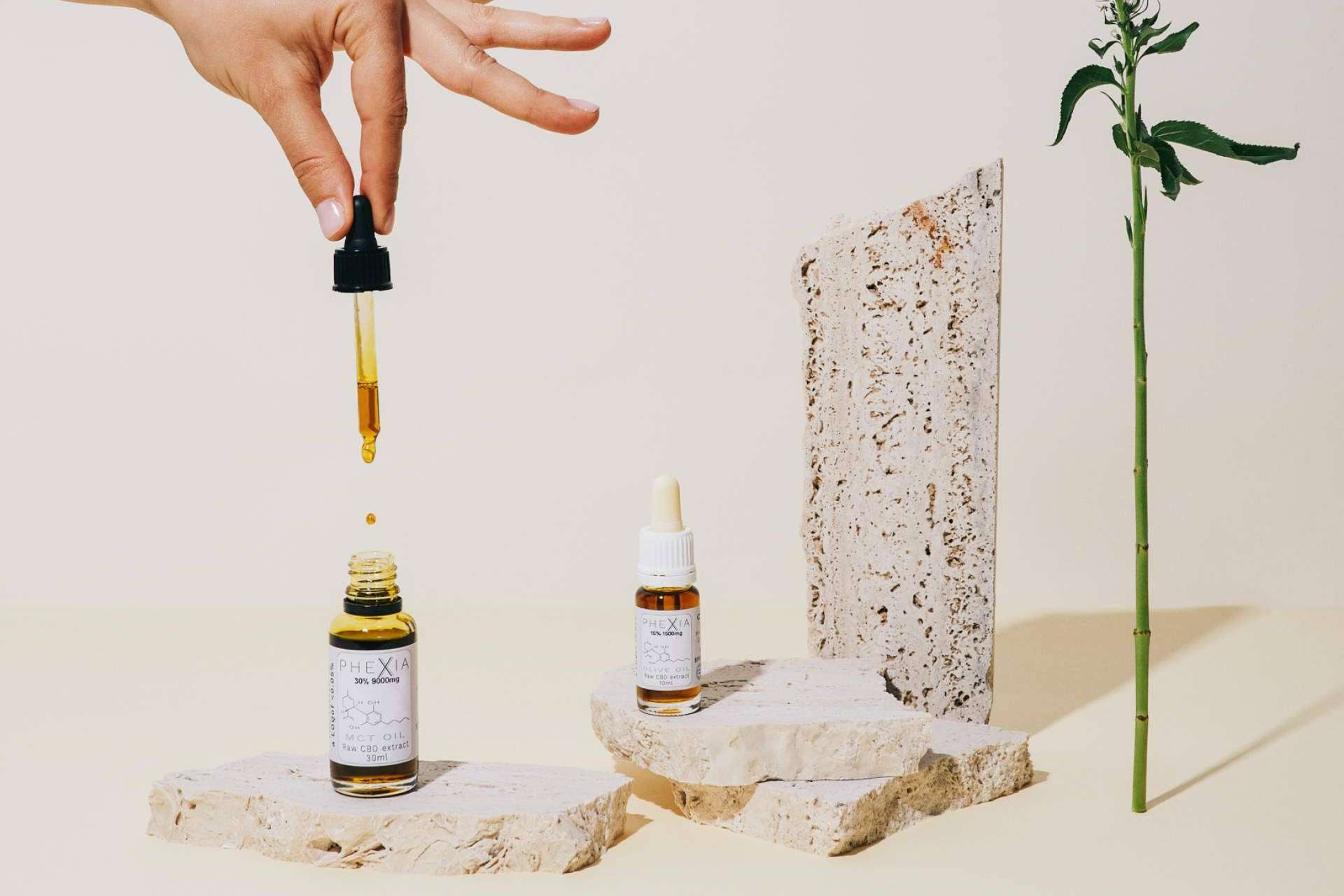 Los beneficios del CBD, por Phexia