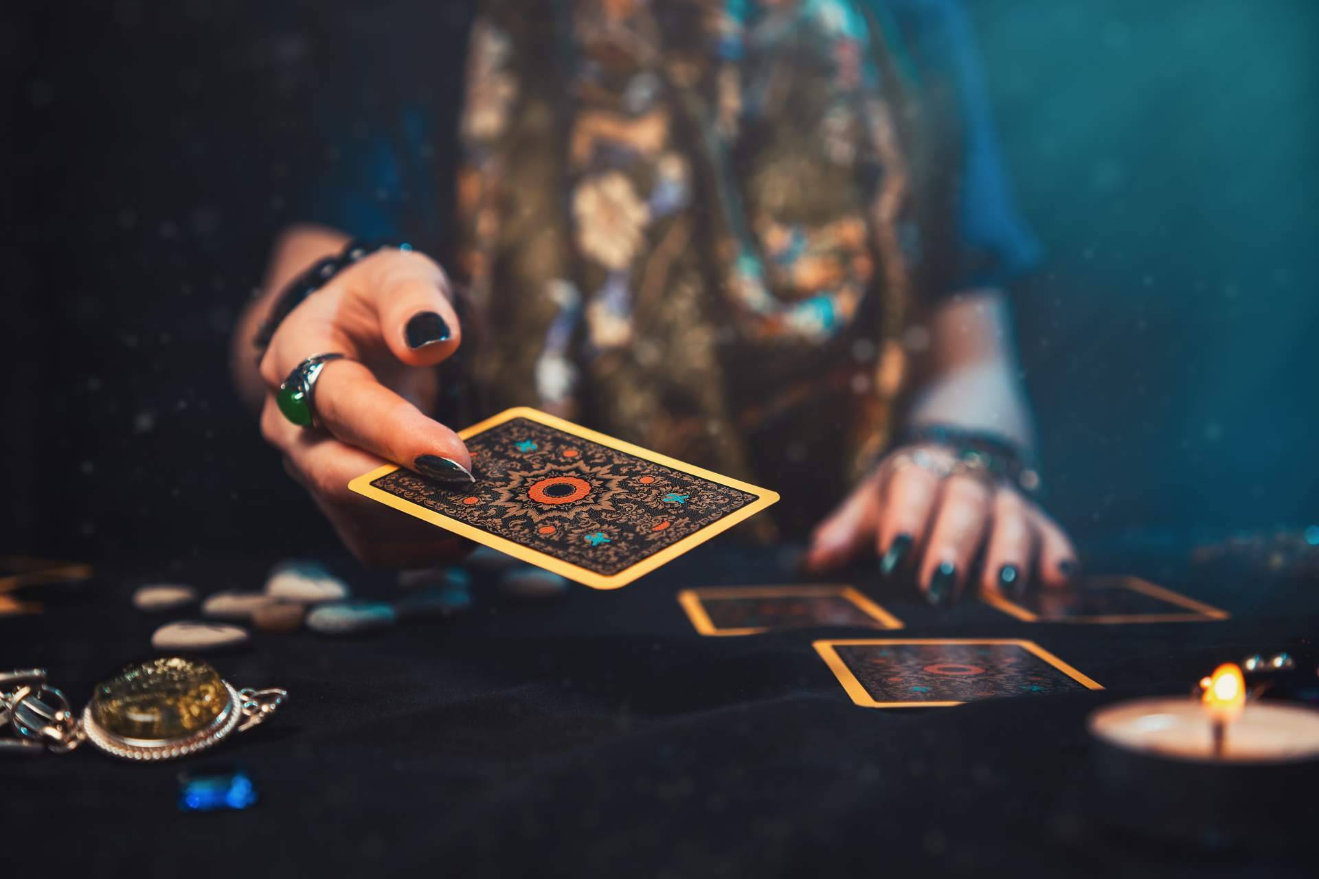La santera Mónica Triple Luna garantiza trabajos bien hechos en materia esotérica y espiritual
