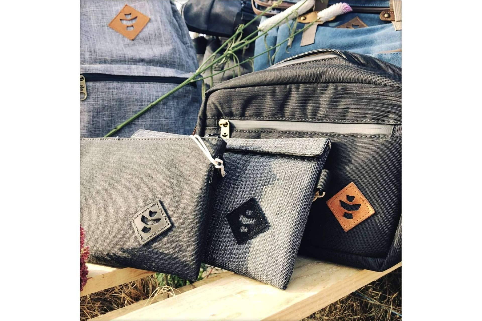Pangea Growshop vende las mochilas con filtro de carbono Revelry