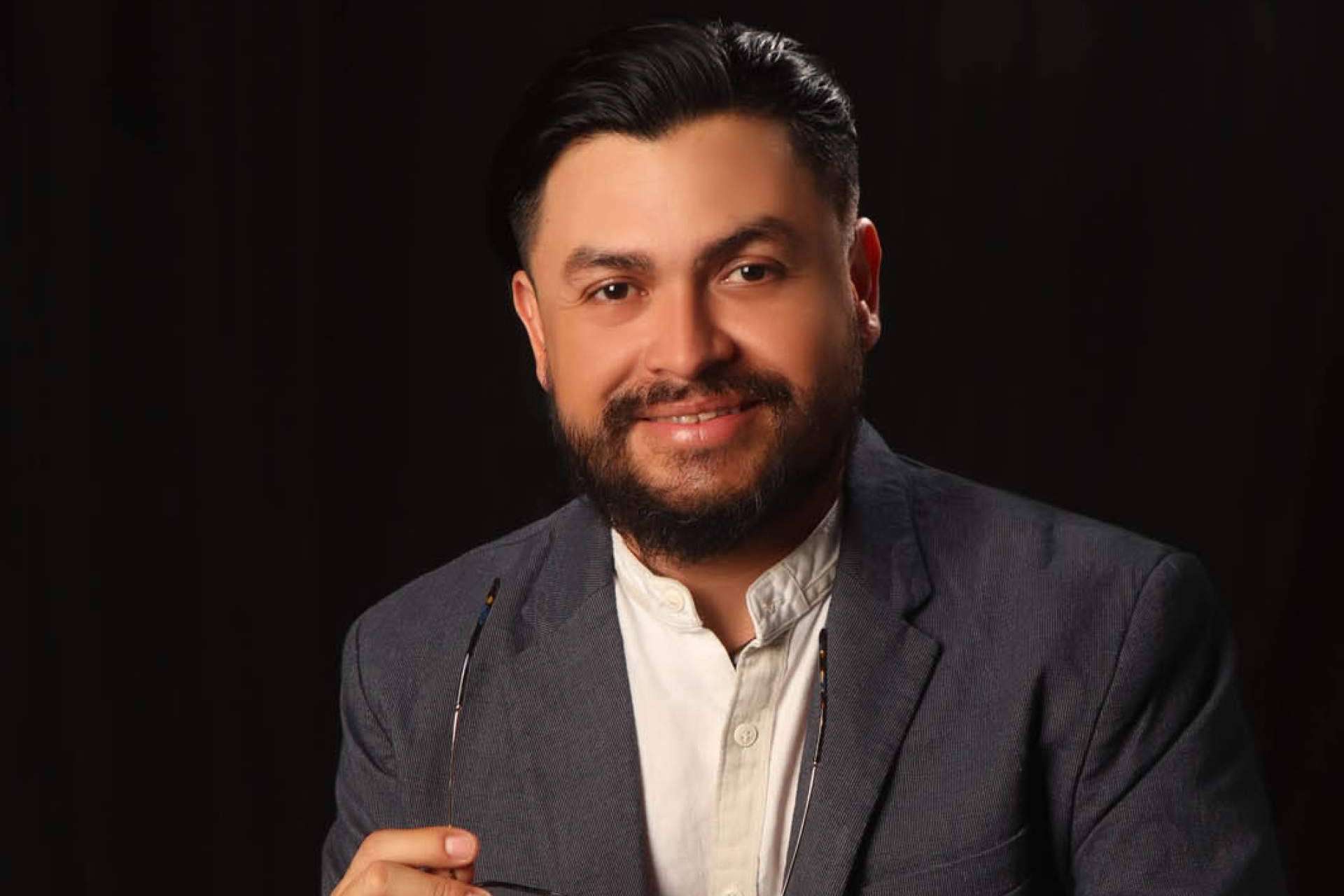 Padre Camilo Cardozo crea el método de desarrollo personal Ascended Master Method