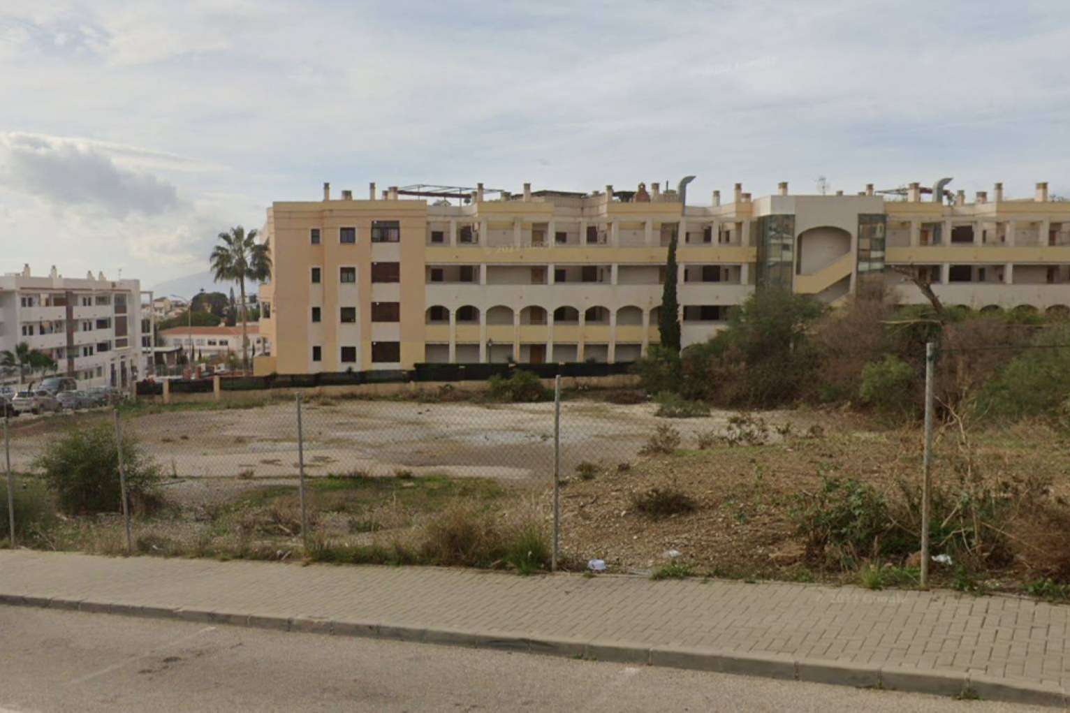 A subasta una parcela de terreno urbano para la construcción de 23 viviendas