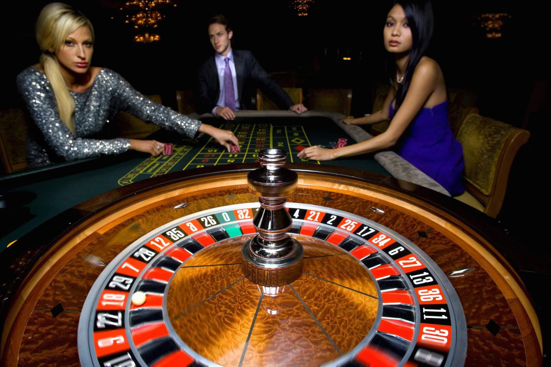 Luckia opiniones, Casino 247 revisa las características principales del operador en su nueva reseña