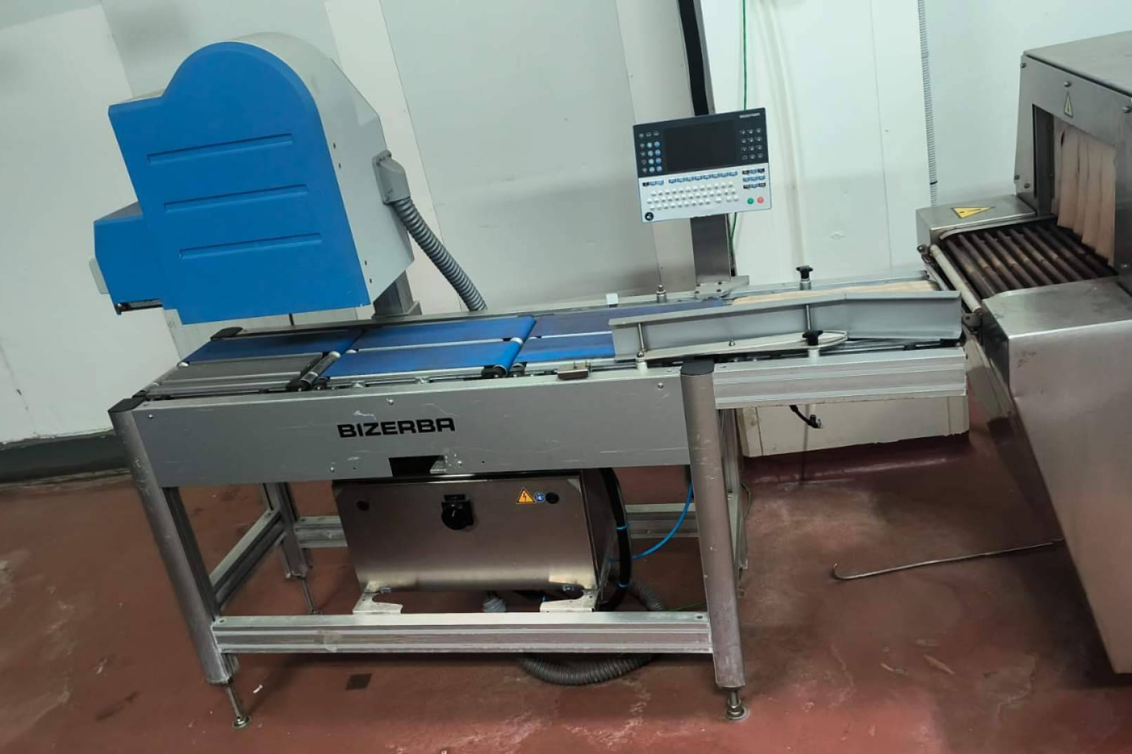 Subasta de maquinaria industrial de alta capacidad para producción y envasado alimentario
